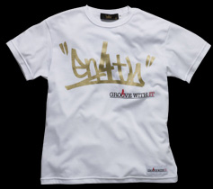 [KIDS］タギングロゴプリントTシャツ/ホワイト×ゴールド